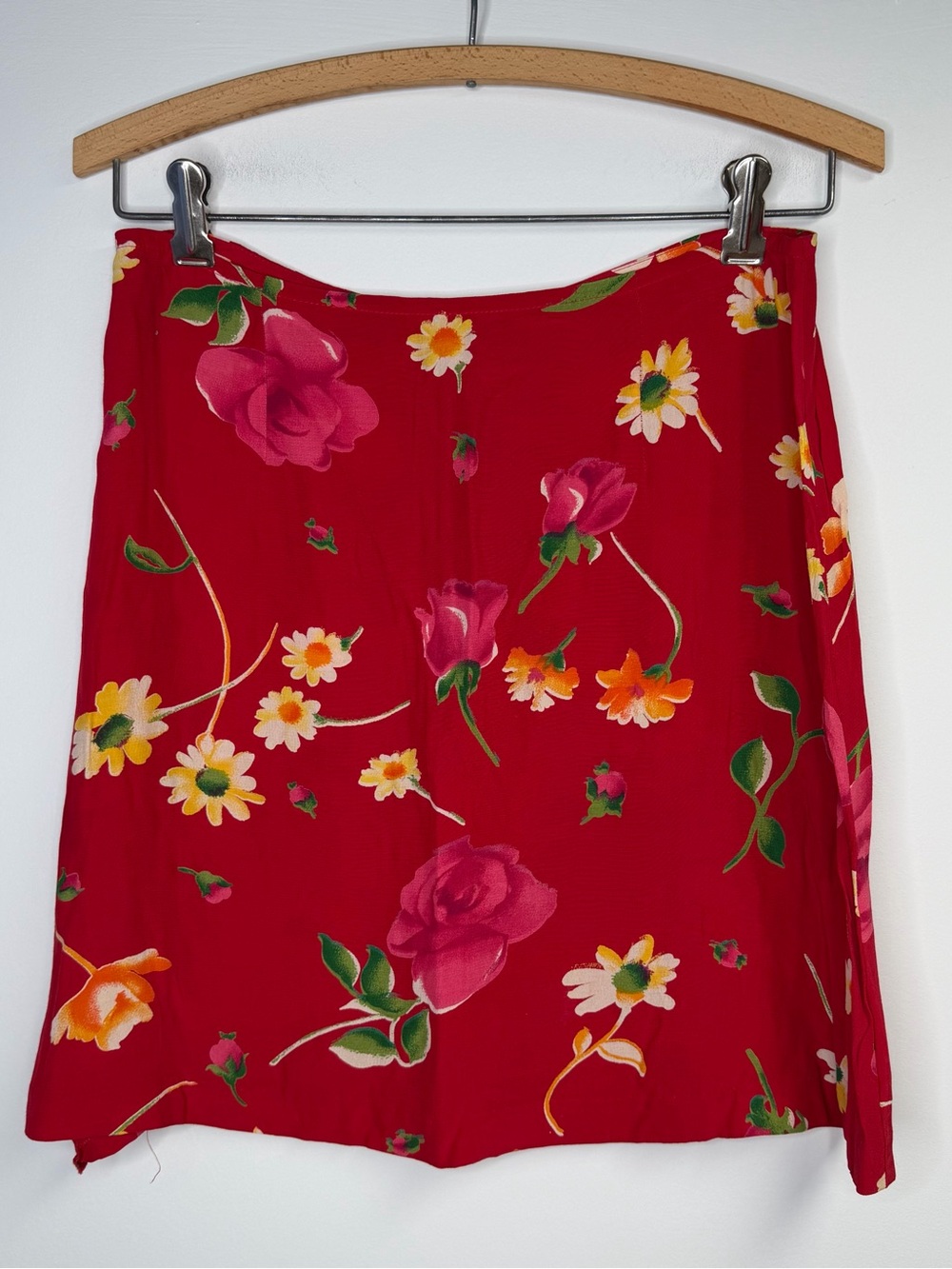 Vintage 90’s Express Cherry Red Floral Mini Skirt Rayon Size 9/10